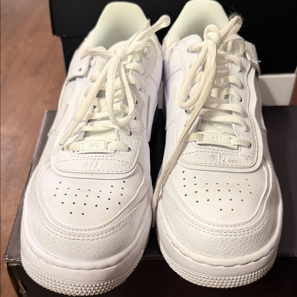 Nike Air Force 1 Triple  White  Sneakers - Picture 2 of 8